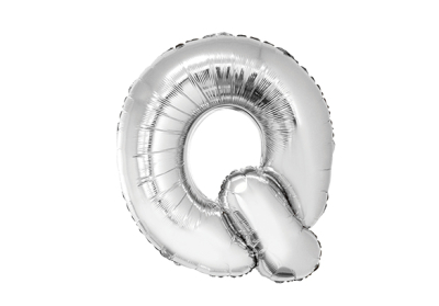 LETRA Q PLATEADA DE 34 PULGADAS